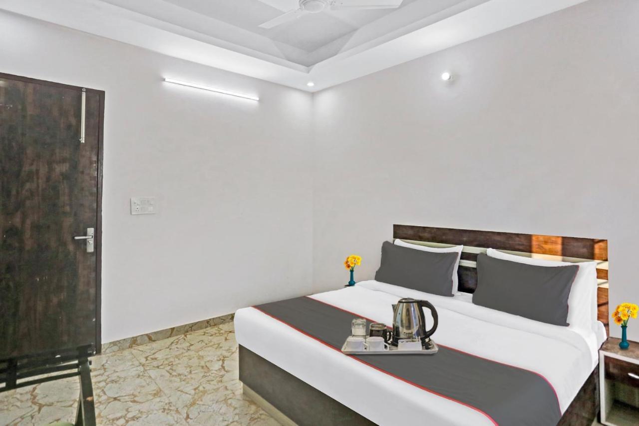 Collection O The Royal Fern Hotel Farrukhnagar Bagian luar foto
