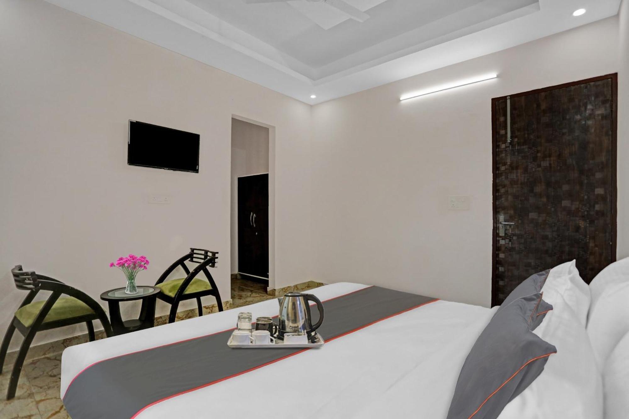 Collection O The Royal Fern Hotel Farrukhnagar Bagian luar foto