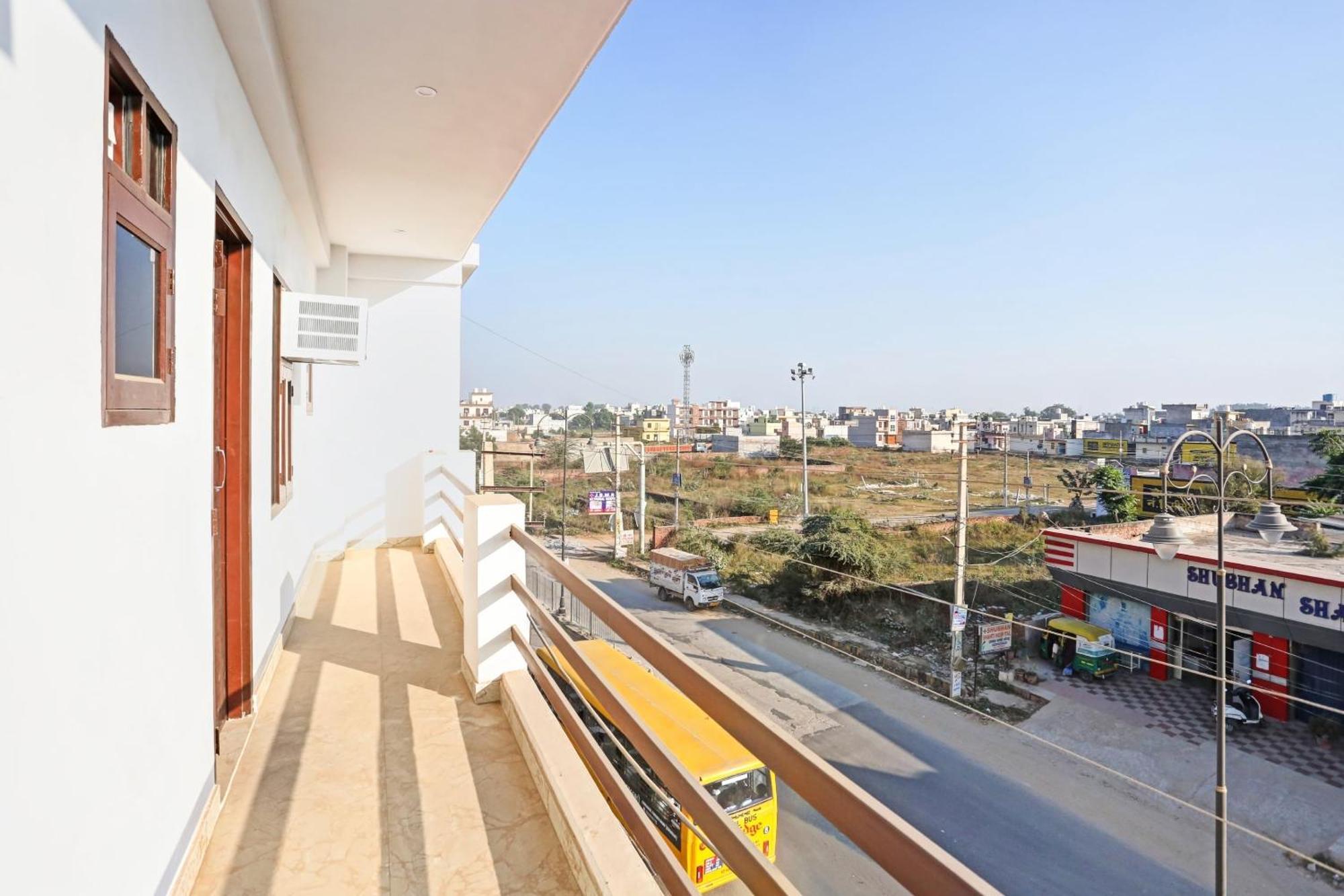Collection O The Royal Fern Hotel Farrukhnagar Bagian luar foto